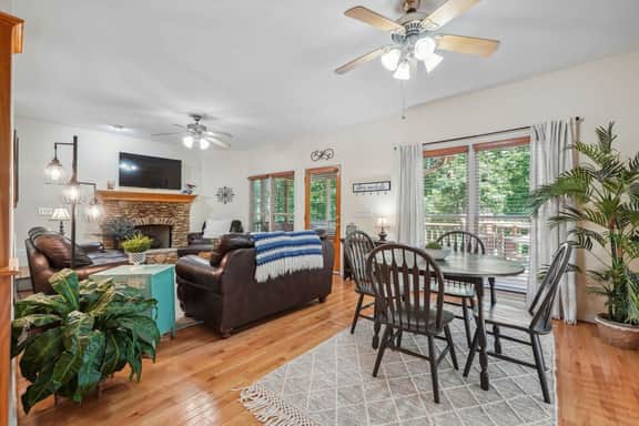 Dahlonega Cabin - Image 2
