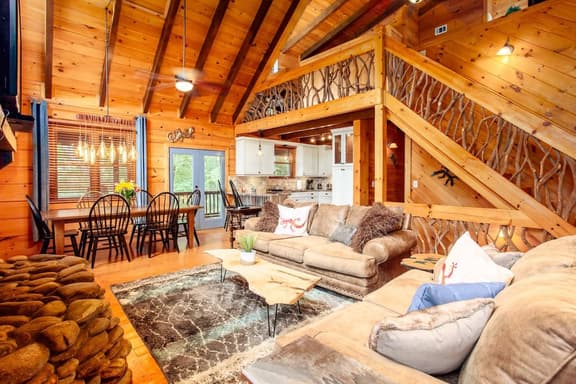Blue Lizard Lodge - Image 1